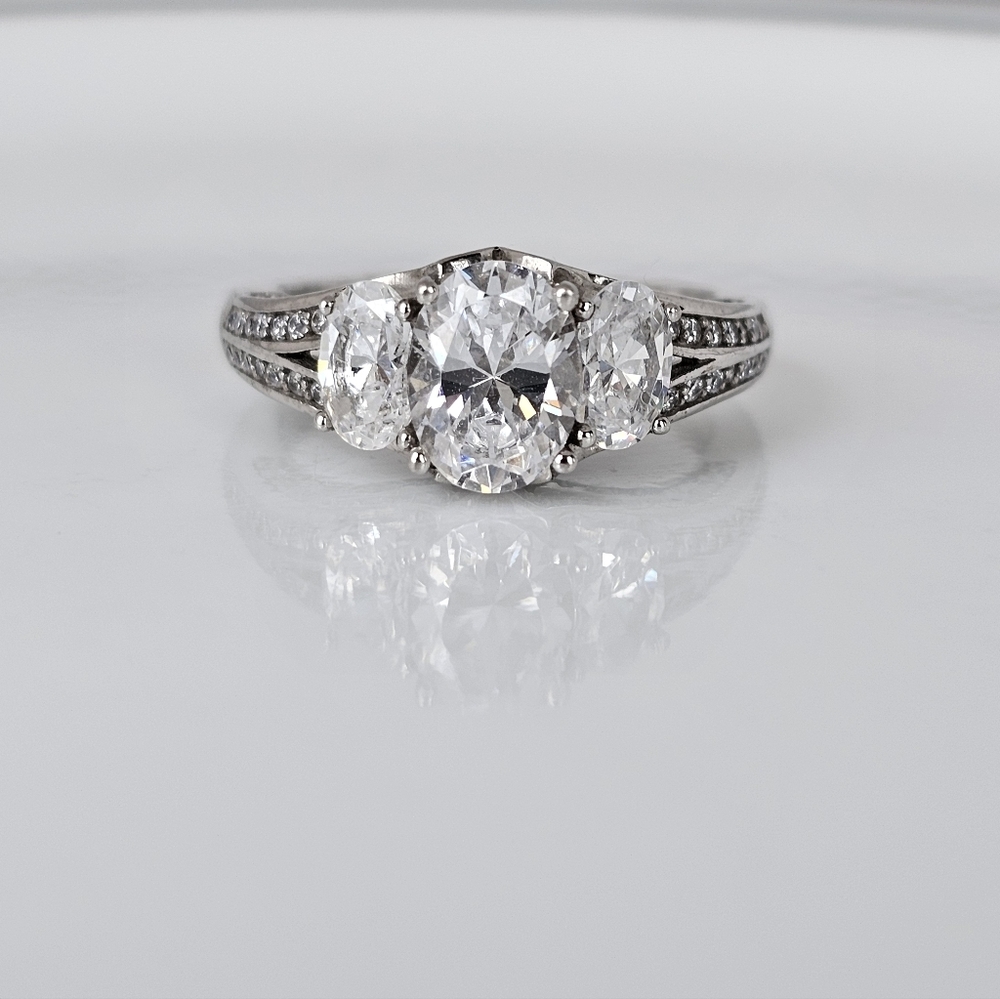 Sparkling Diamonique Epiphany Sterling Silver With Platinum Overlay Sz 7! - Picture 1 of 12